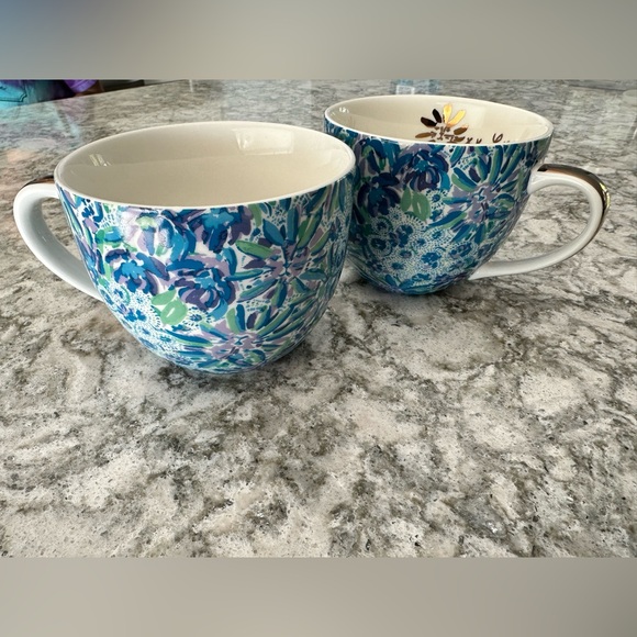 Lilly Pulitzer 12 oz Ceramic Coffee Mug, High Maintenance, Set of 2, Like New - Picture 3 of 8